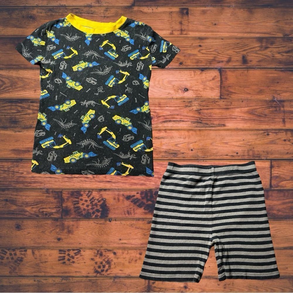 5 for $25🔥Boys Size 8 Kirkland Truck Matching Pajama Set